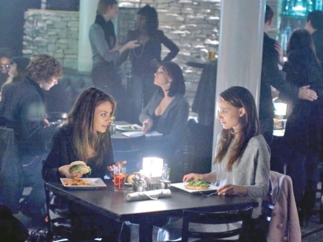 Natalie and Mila outsmart Aronofsky