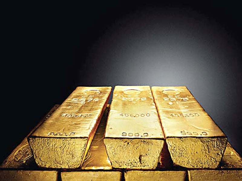 Gold price in Pakistan crosses Rs300,000 per tola for first time
