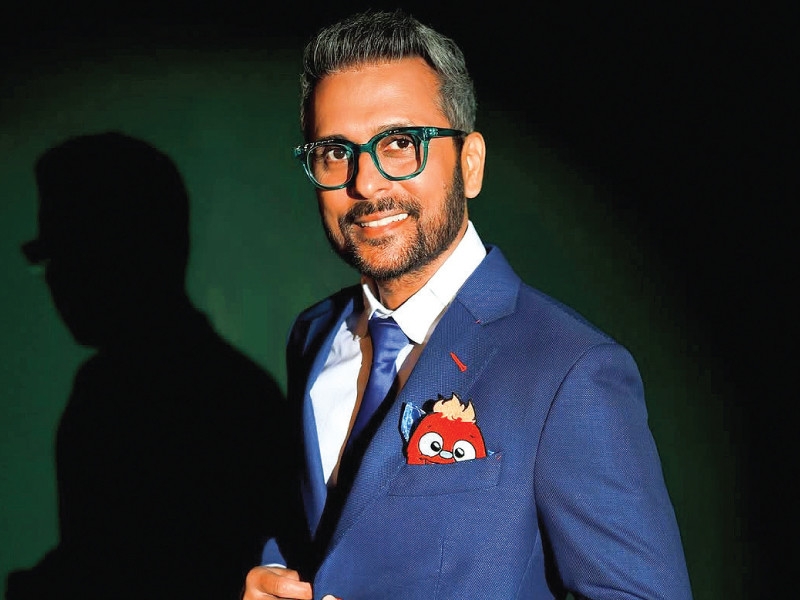Bilal Maqsood objects to toxic paint on living statues