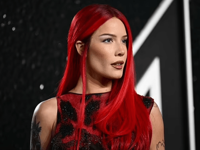 Halsey opens 2025 For My Last Trick Tour with hits, deep cuts and new live debuts