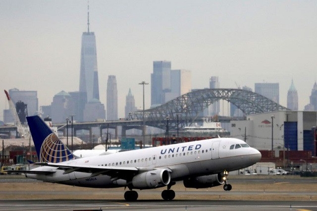 United Airlines pilot forgets passport, forces LAX-Shanghai flight to turn around mid-air—Passengers get $15 coupon