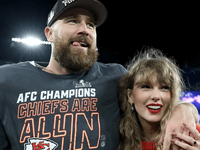 Taylor Swift and Travis Kelce celebrate Thanksgiving together with their families