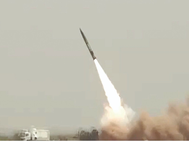 Pakistan tests missile that can evade anti-ballistic missile systems