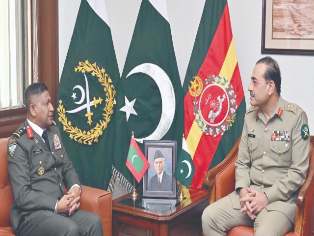 Top military officials of BD, Maldives call on COAS
