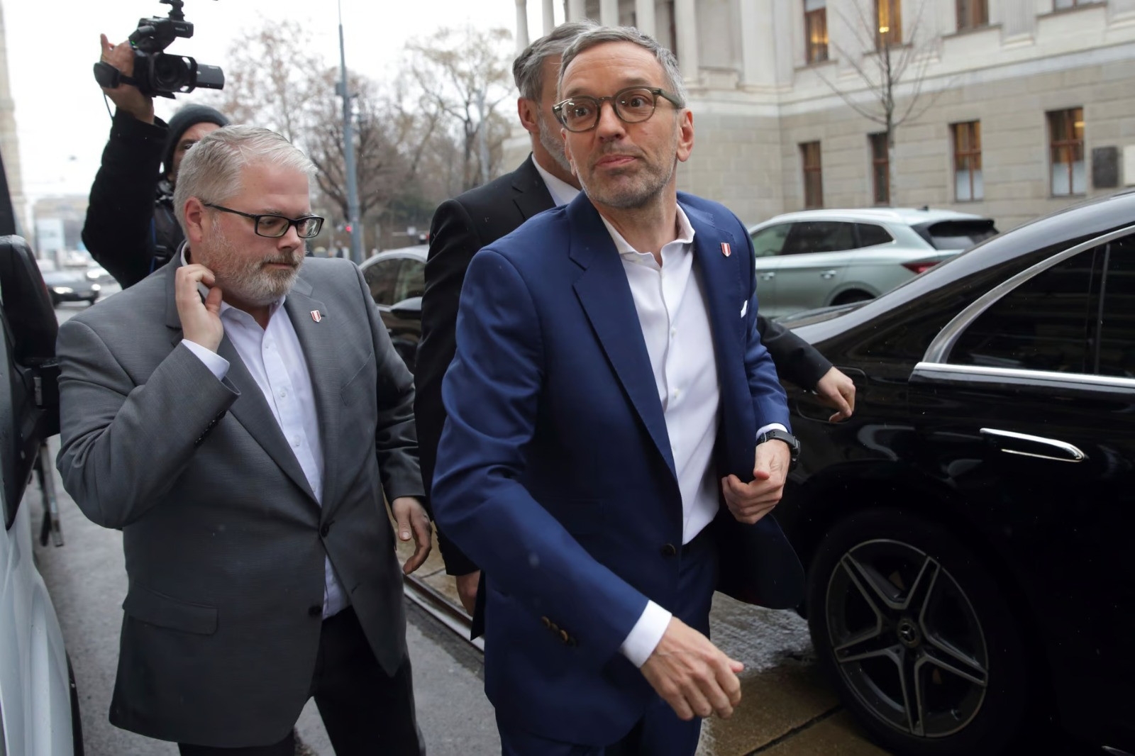 Talks to form Austria's first far right-led govt fail