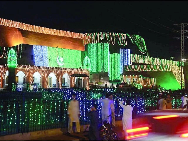 Country lights up for Jashn-e-Azadi