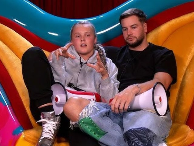 JoJo Siwa reunites with Chris Hughes in Mexico before 22nd birthday and Tecate Emblema Festival performance