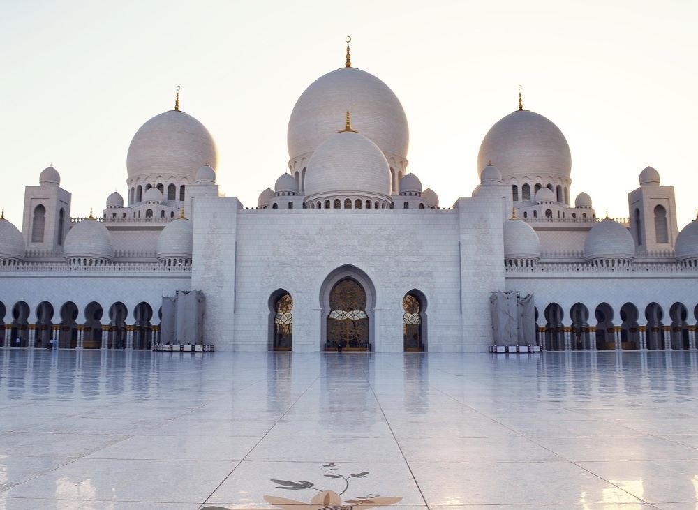 Dubai to construct 55 mosques, offer Friday sermons in English