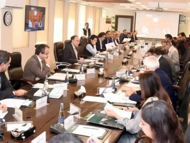 Govt raises gas prices by 10% for commercial users