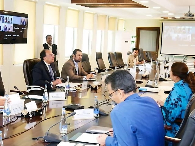 ECC clears Rs2b grant to resolve media advertisement dues