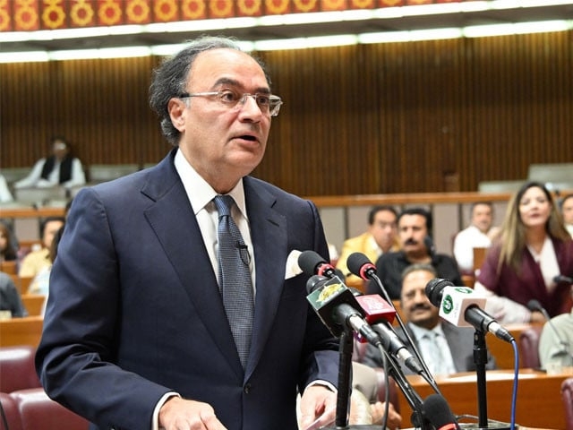 FinMin's presser marred by journalists boycott