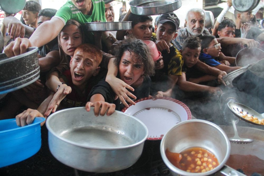At least 60 killed by Israeli fire in Gaza, including 31 aid seekers