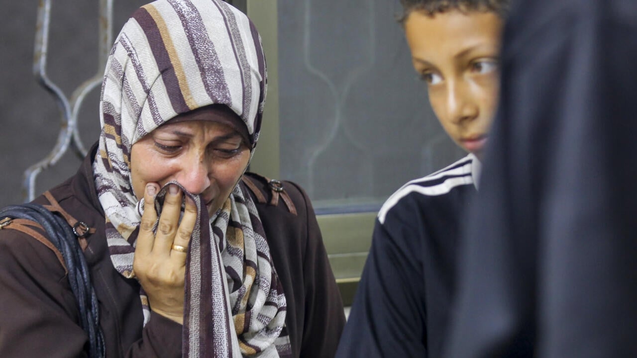 Israeli forces kill 60, half near aid centres