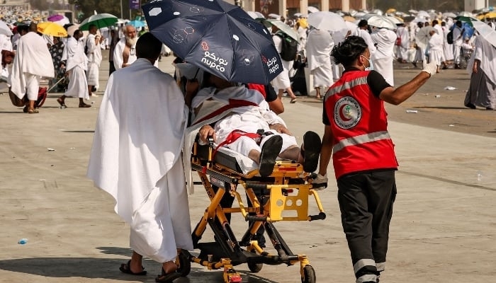 Saudi Arabia bars 269,000 from Makkah over Hajj permit violations to prevent overcrowding