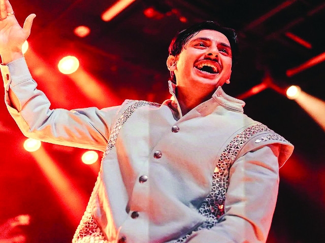 Hasan Raheem softens down his song 'Obvious'