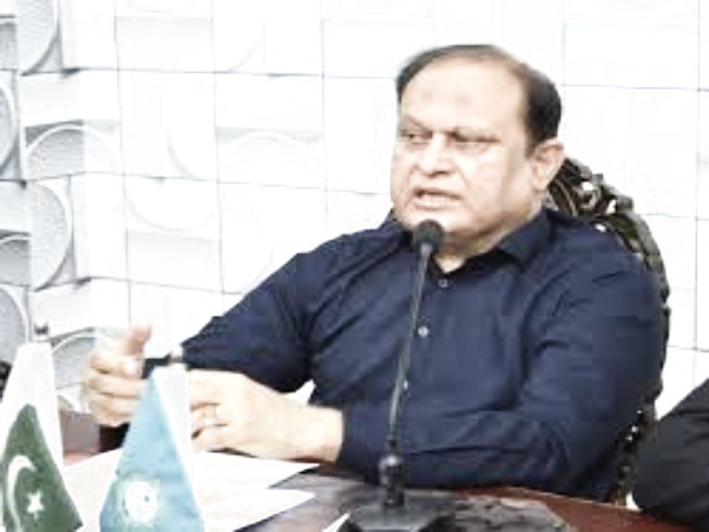 Not paying salaries to sanitation staff reeks of corruption: HCSTSI