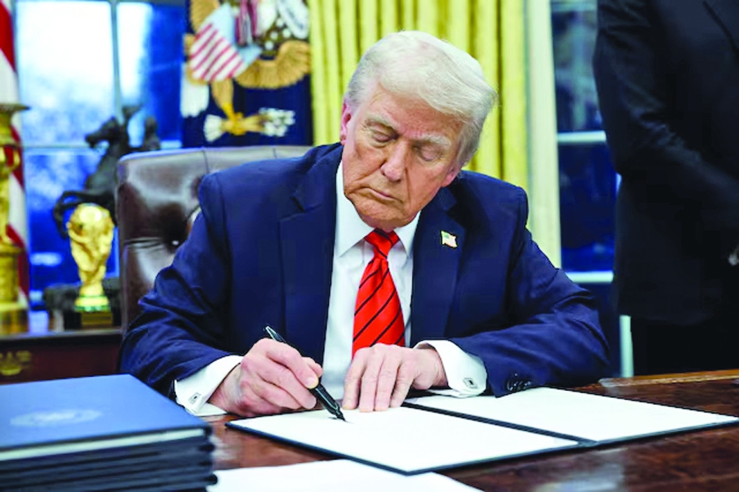 Trump orders US military to take control of land near border with Mexico