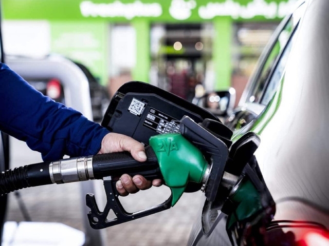 UAE announces reduction in fuel prices for April