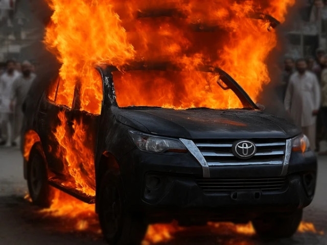 Speeding SUV kills man in Karachi, mob sets vehicle on fire