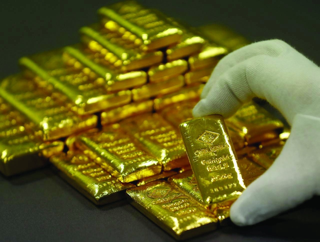 Gold prices surge in Pakistan after two-day slump