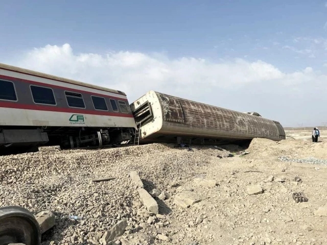At least 30 injured after train derails in southern Iran