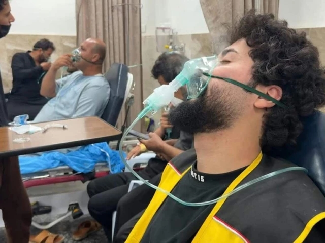 Iraq chlorine gas leaves 600 pilgrims hospitalised