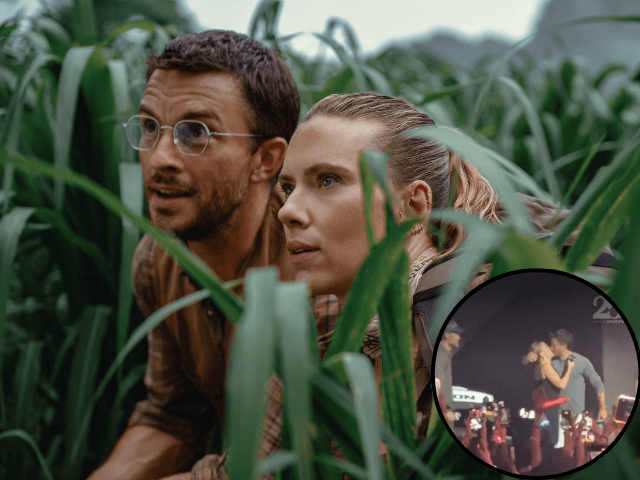 Jonathan Bailey and Scarlett Johansson kiss stuns fans at CCXP MX25 conference