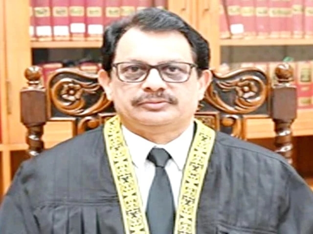 Feudalism, bandits, drugs have gripped Sindh: Justice Panhwar