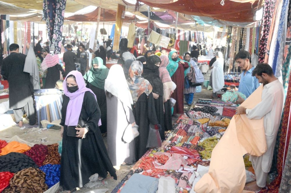 Illegal weekly markets spread chaos