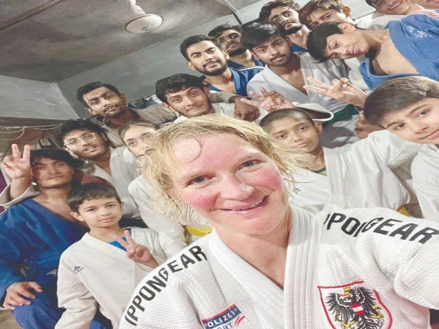 Olympian Filzmoser journeys from Khi to K2