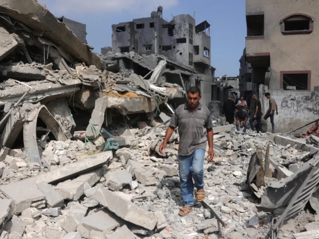 At least 22 Palestinians killed in Israeli attacks across Gaza today