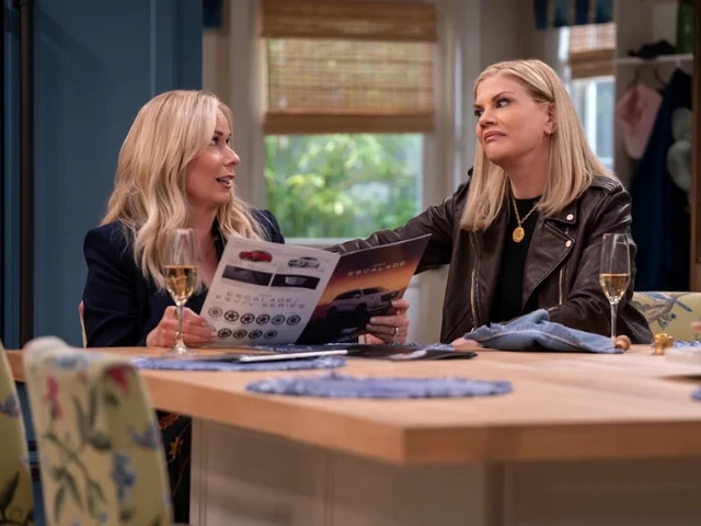 Leanne Morgan lands Netflix sitcom ‘Leanne' after hit stand-up special and Chuck Lorre interest