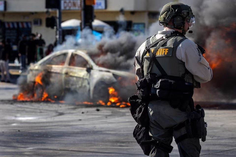 National Guard troops arrive in Los Angeles as immigration protests intensify