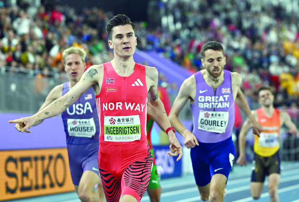 Ingebrigtsen completes golden double