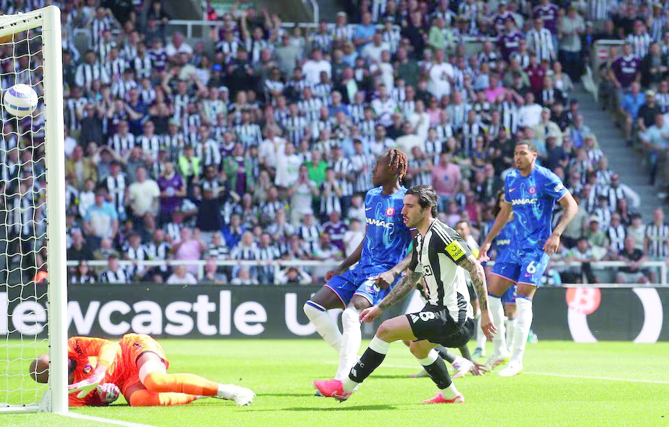 Tonali sinks 10-man Chelsea
