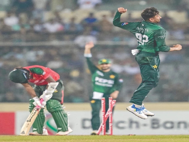 Mirza, Farhan star as Pak beat BD