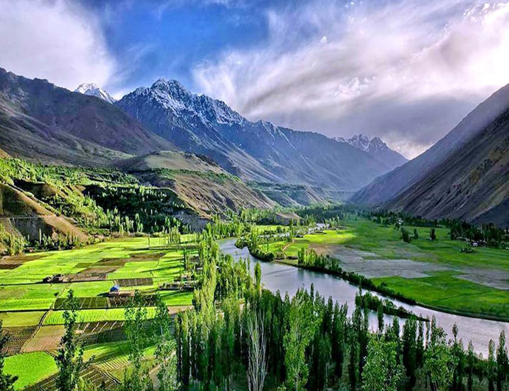 Pak pavilion wins award at NY travel show