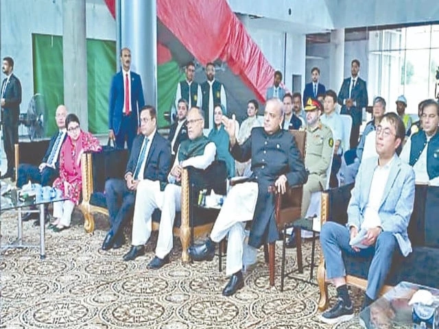 PM drops in on Capital IT Park