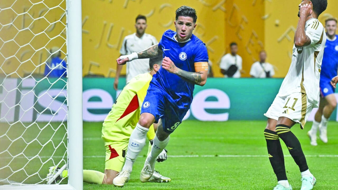 Empty seats as Chelsea win CWC opener