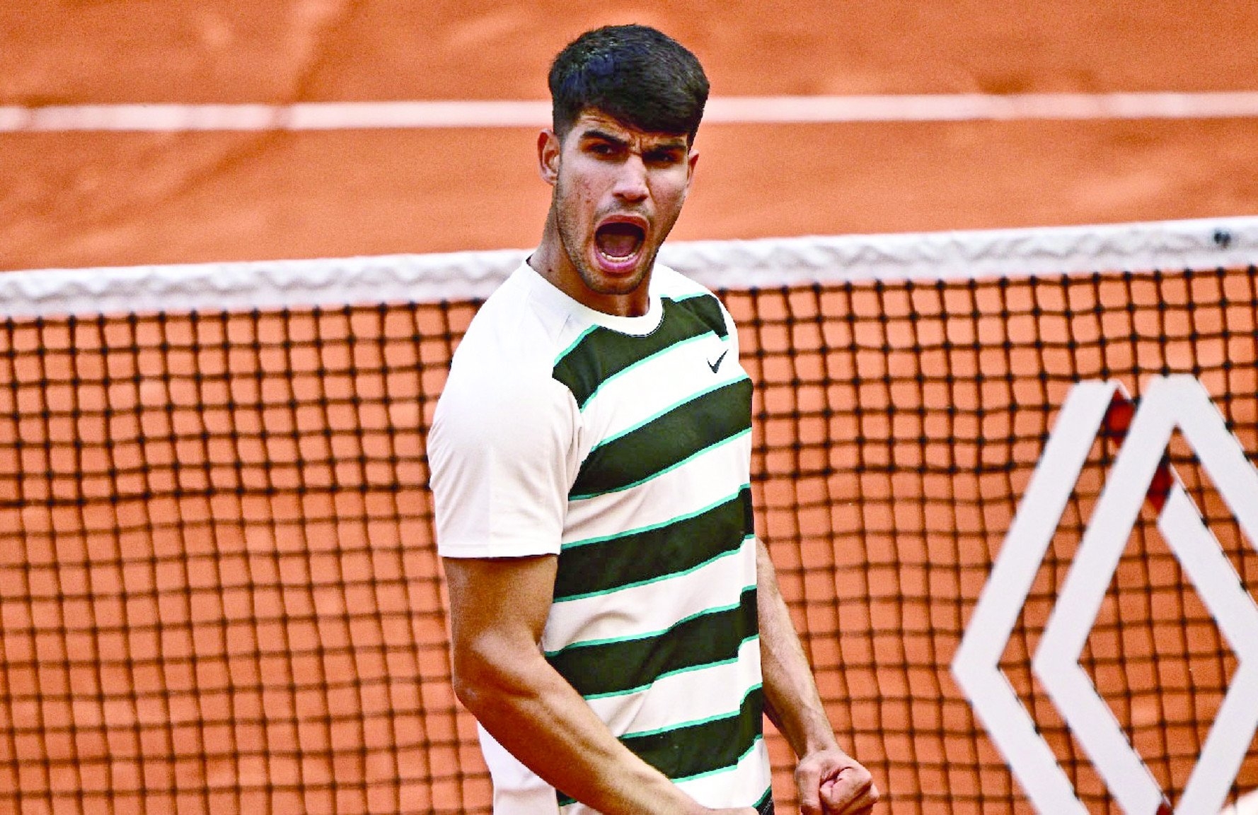 Alcaraz in French Open semi-final hunt
