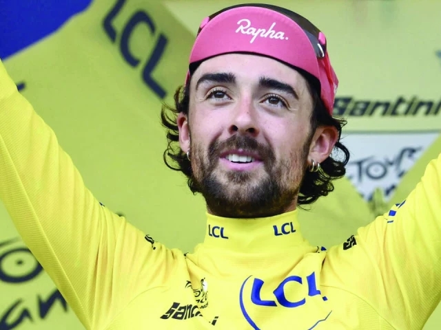 Healy leads the Tour de France