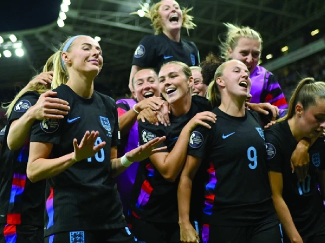 Kelly sends England into Euro final