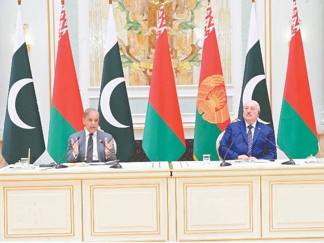 Belarus offers to host 150,000 Pak workers