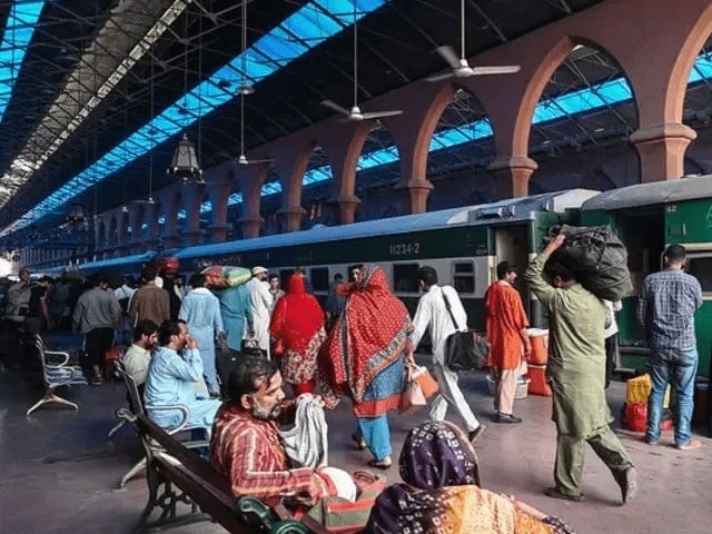 Pakistan Railways announces fares discount for Eidul Azha