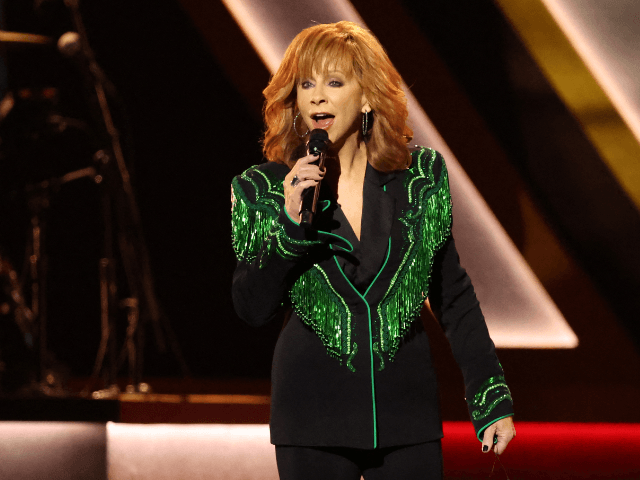 ACM awards 2025 features Reba McEntire as host and top performances