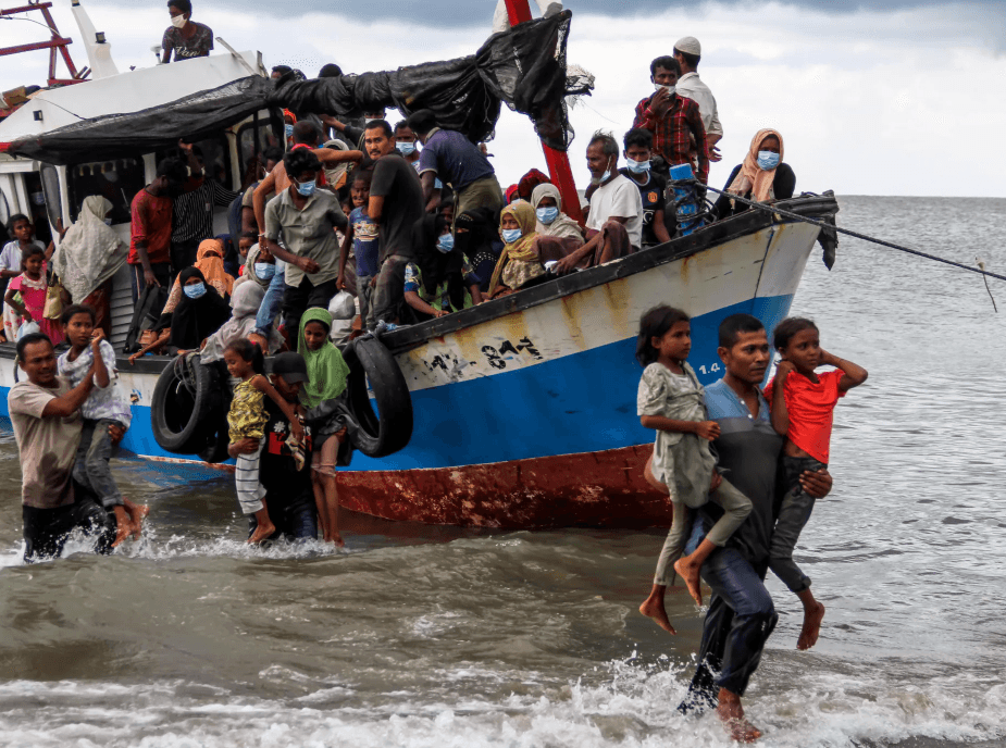 UN says 427 Rohingya feared dead in May shipwrecks