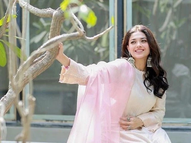 Sanam Jung opens up about the challenges of raising children outside of Pakistan