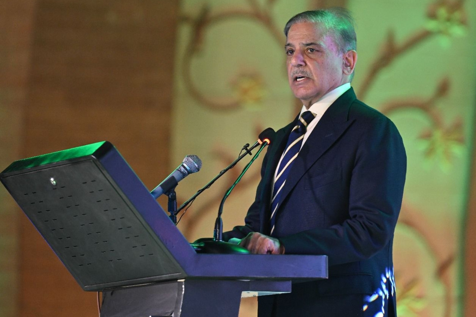 PM replies to queries in defamation suit