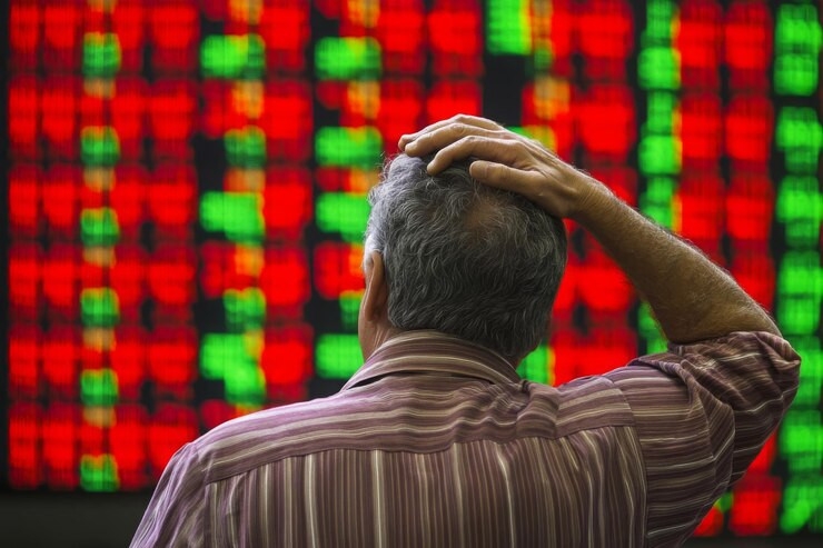 PSX sheds over 900 points on profit-taking