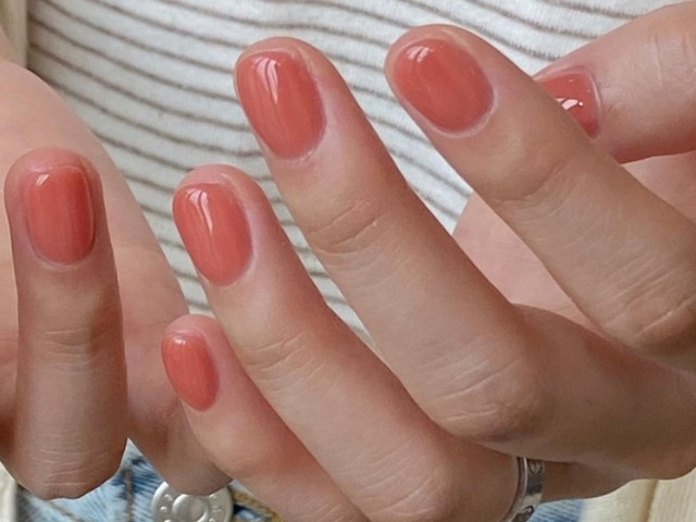 'Syrup Nails' are the sweetest summer trend — 11 styles to try now
